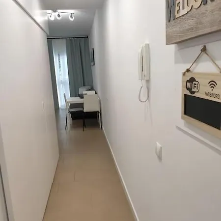 Moderno Apartamento Con Parking,Tarrassa, Barcelona Terrassa Exterior photo
