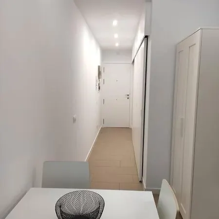 Moderno Apartamento Con Parking,Tarrassa, Barcelona Terrassa Exterior photo