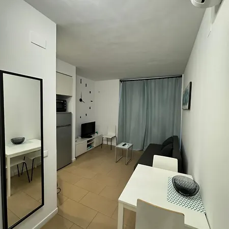 Moderno Apartamento Con Parking,Tarrassa, Barcelona Terrassa Exterior photo