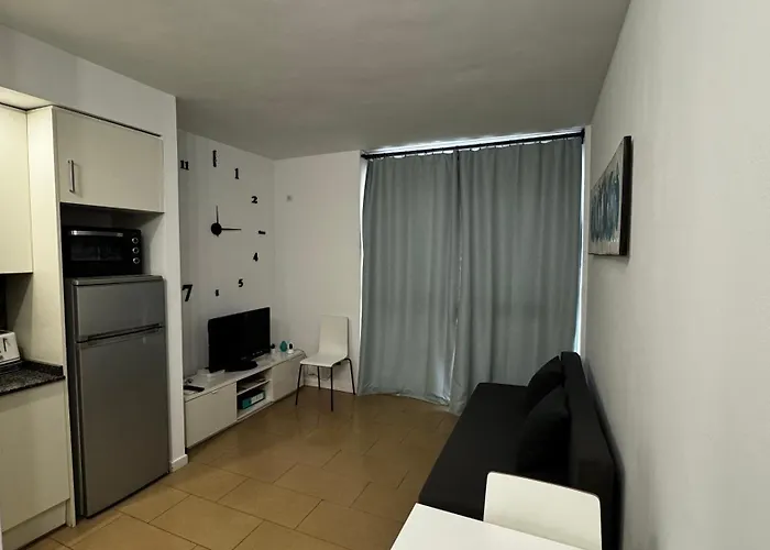 Moderno Apartamento Con Parking,Tarrassa, Barcelona