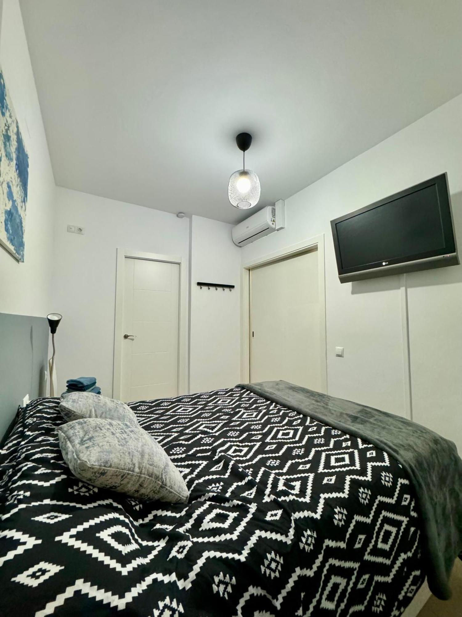 Moderno Con Parking,tarrassa, Barcelona Apartment *